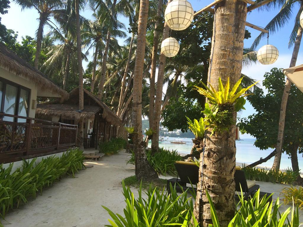 Rieseling Boracay Beach Resort Balabag  エクステリア 写真