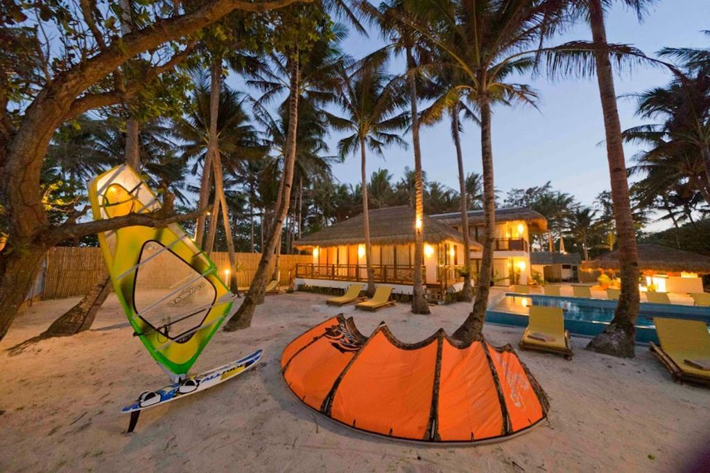 Rieseling Boracay Beach Resort Balabag  エクステリア 写真