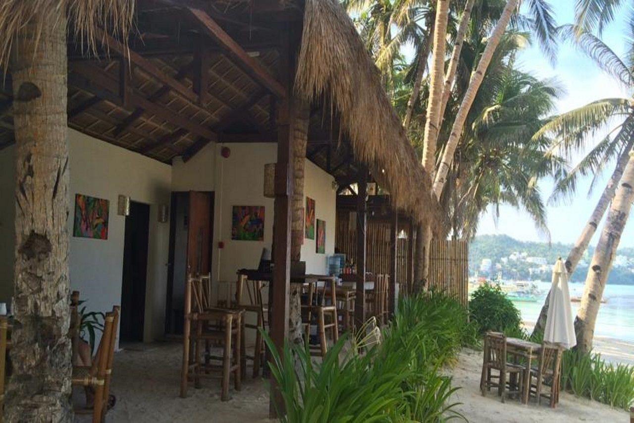 Rieseling Boracay Beach Resort Balabag  エクステリア 写真