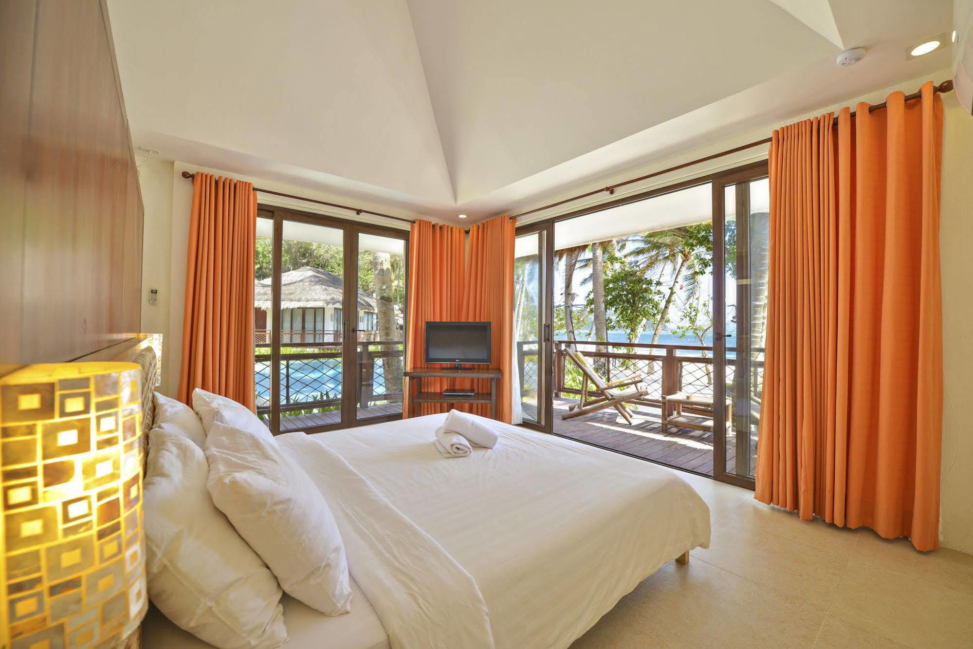 Rieseling Boracay Beach Resort Balabag  エクステリア 写真