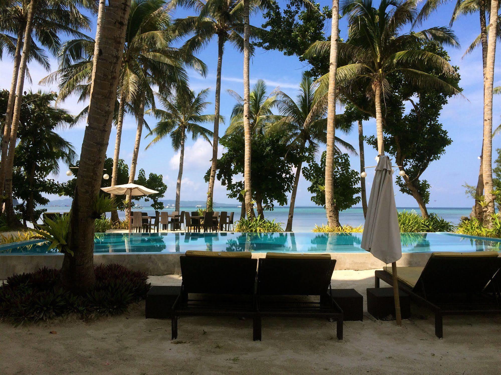 Rieseling Boracay Beach Resort Balabag  エクステリア 写真